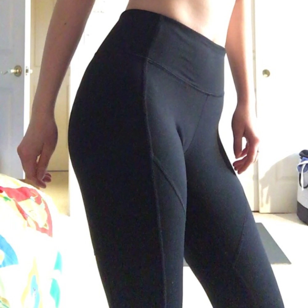 Champion black cropped spandex leggings